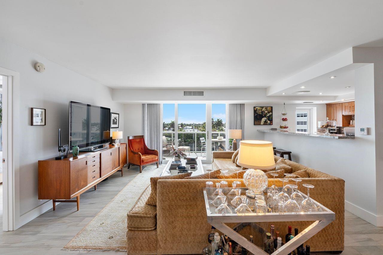 EMBASSY TOWER II - Residential