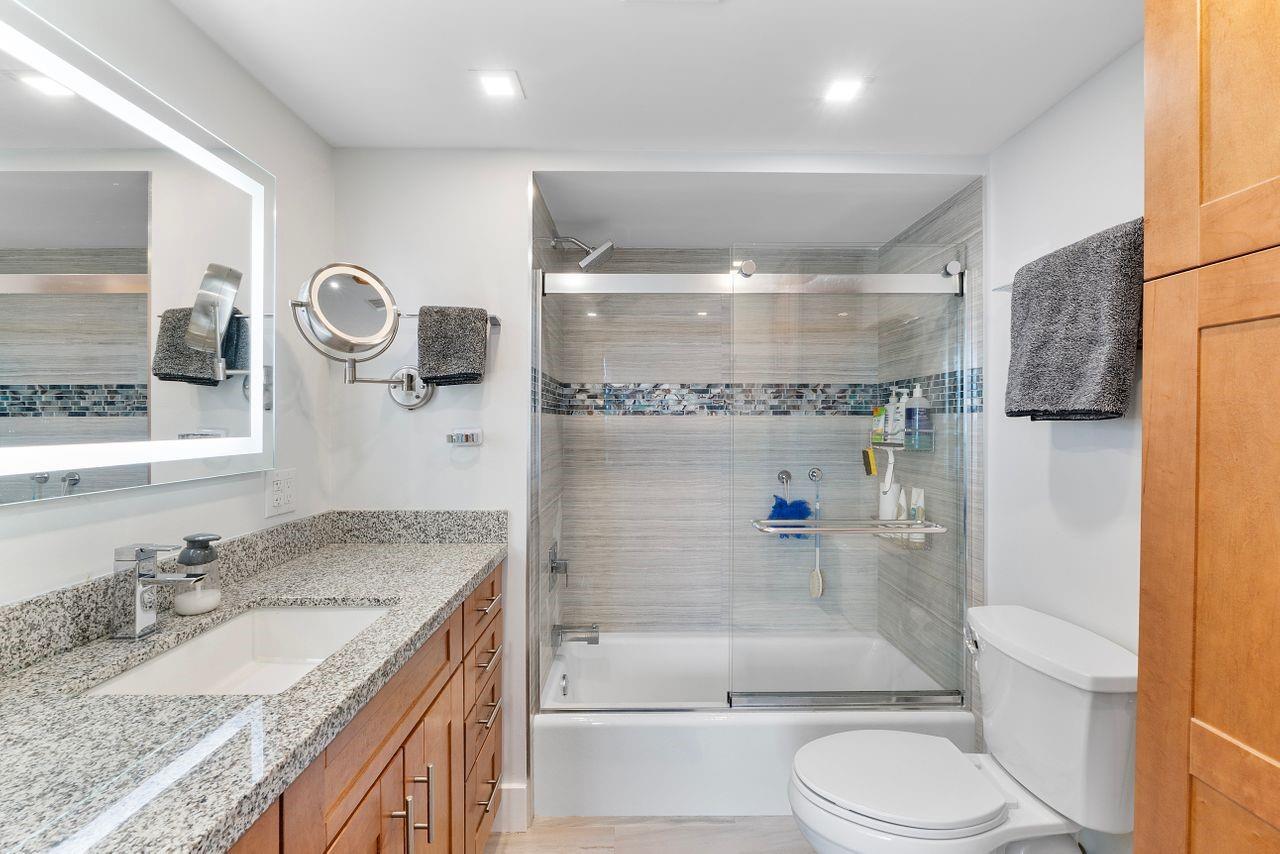 EMBASSY TOWER II - Residential