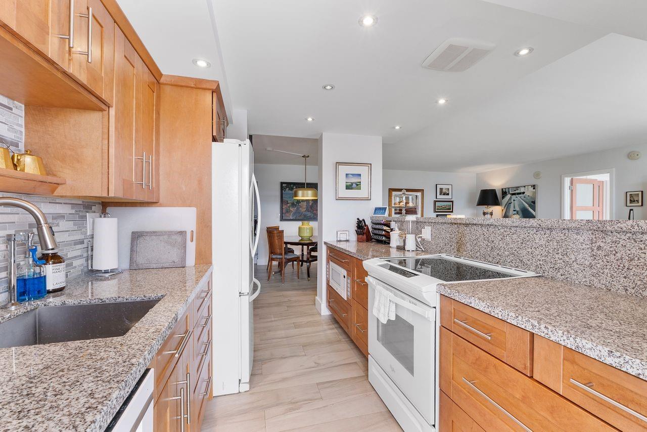 EMBASSY TOWER II - Residential