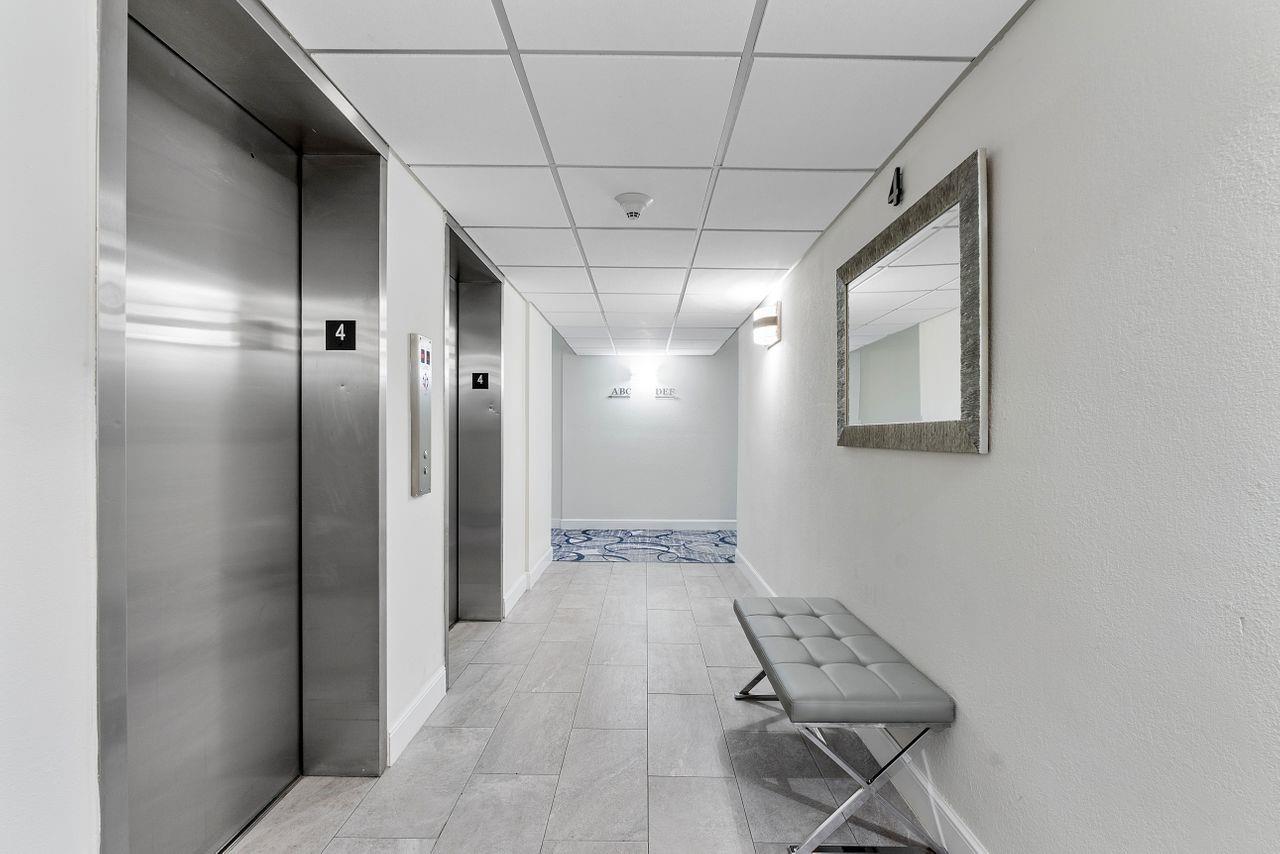 EMBASSY TOWER II - Residential