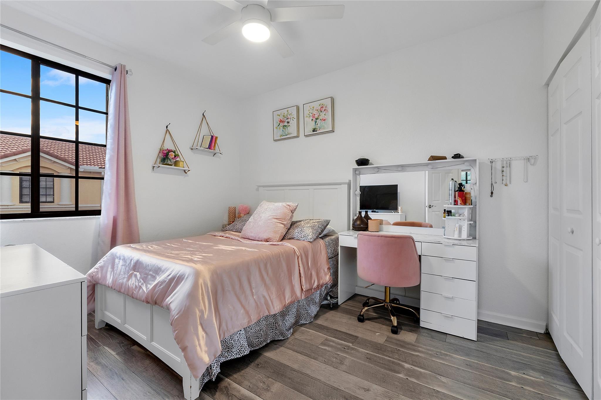 Mariposa Pointe - Residential