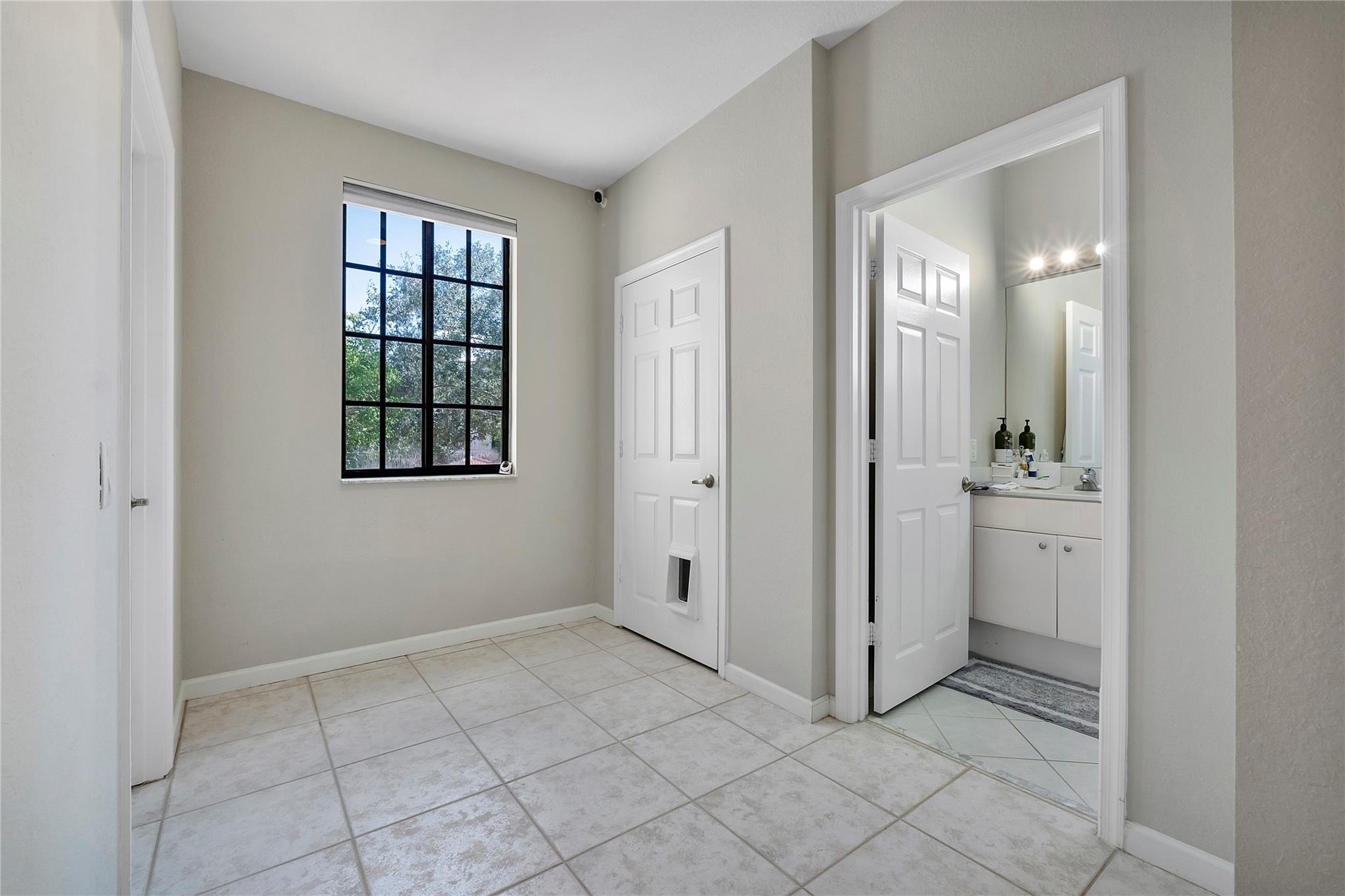 Mariposa Pointe - Residential