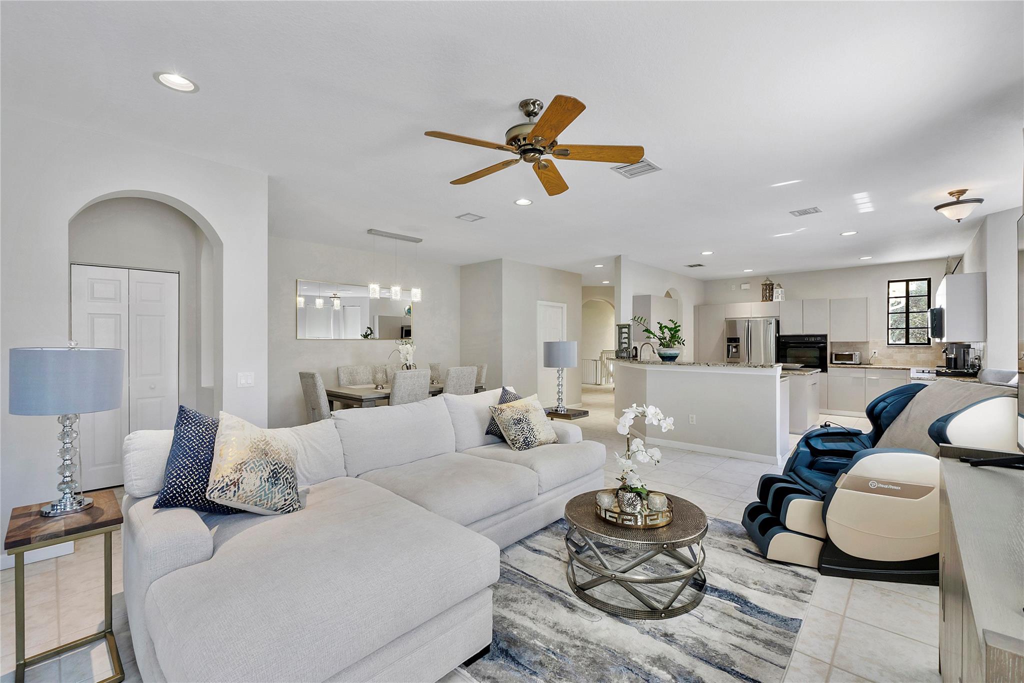 Mariposa Pointe - Residential