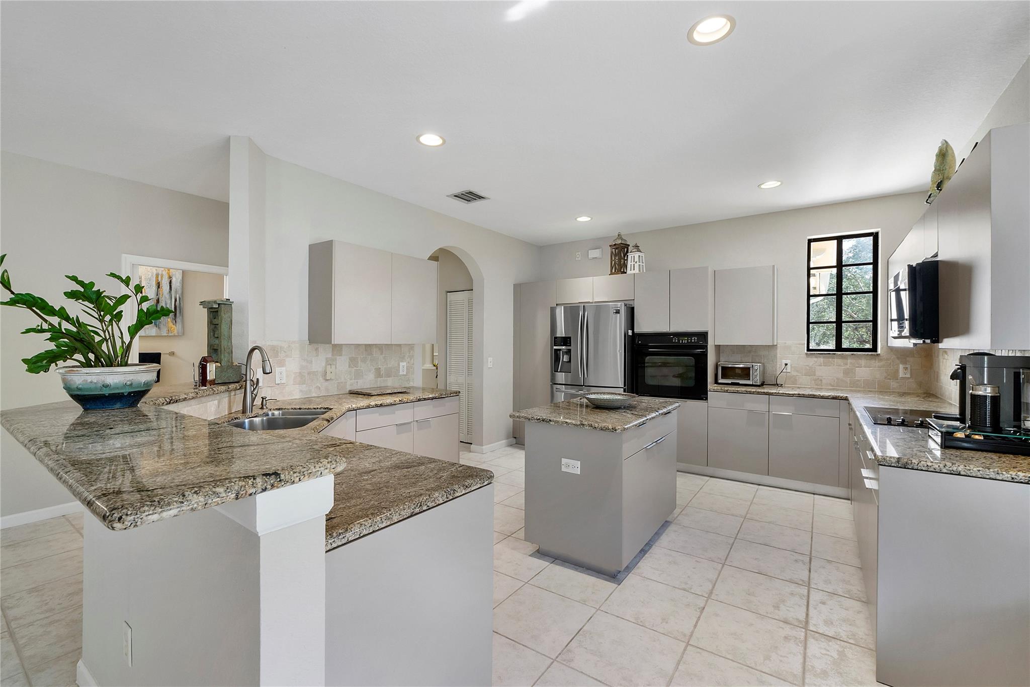 Mariposa Pointe - Residential