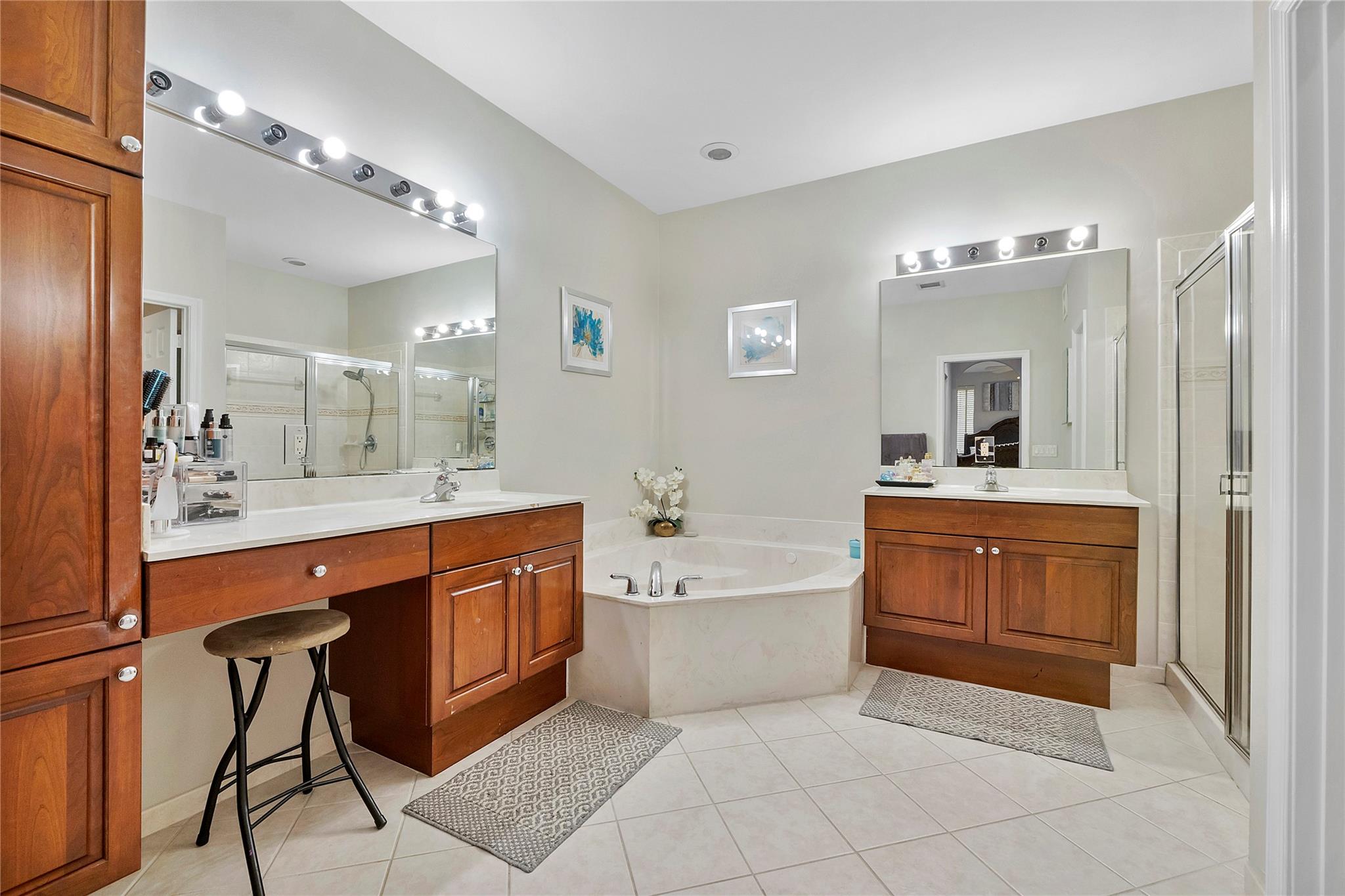 Mariposa Pointe - Residential