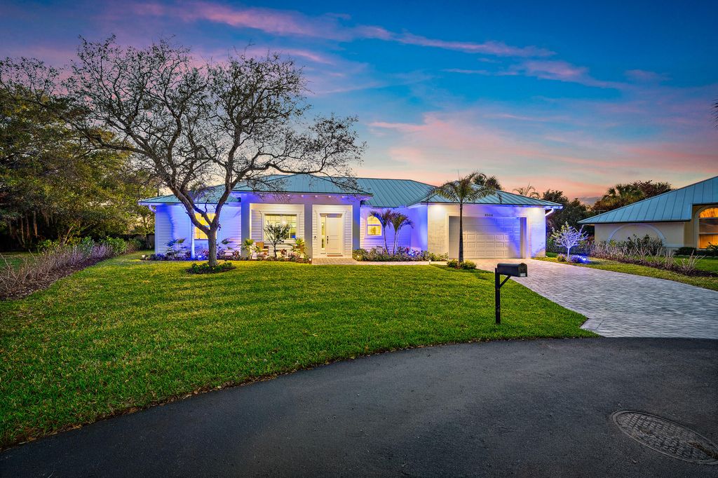 Photo of 8508 SE Woodwind Street, Hobe Sound, FL 33455 (MLS # B26001810)