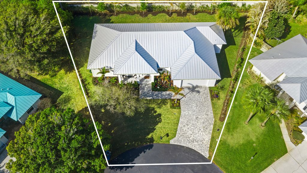 Photo of 8508 SE Woodwind Street, Hobe Sound, FL 33455 (MLS # B26001810)