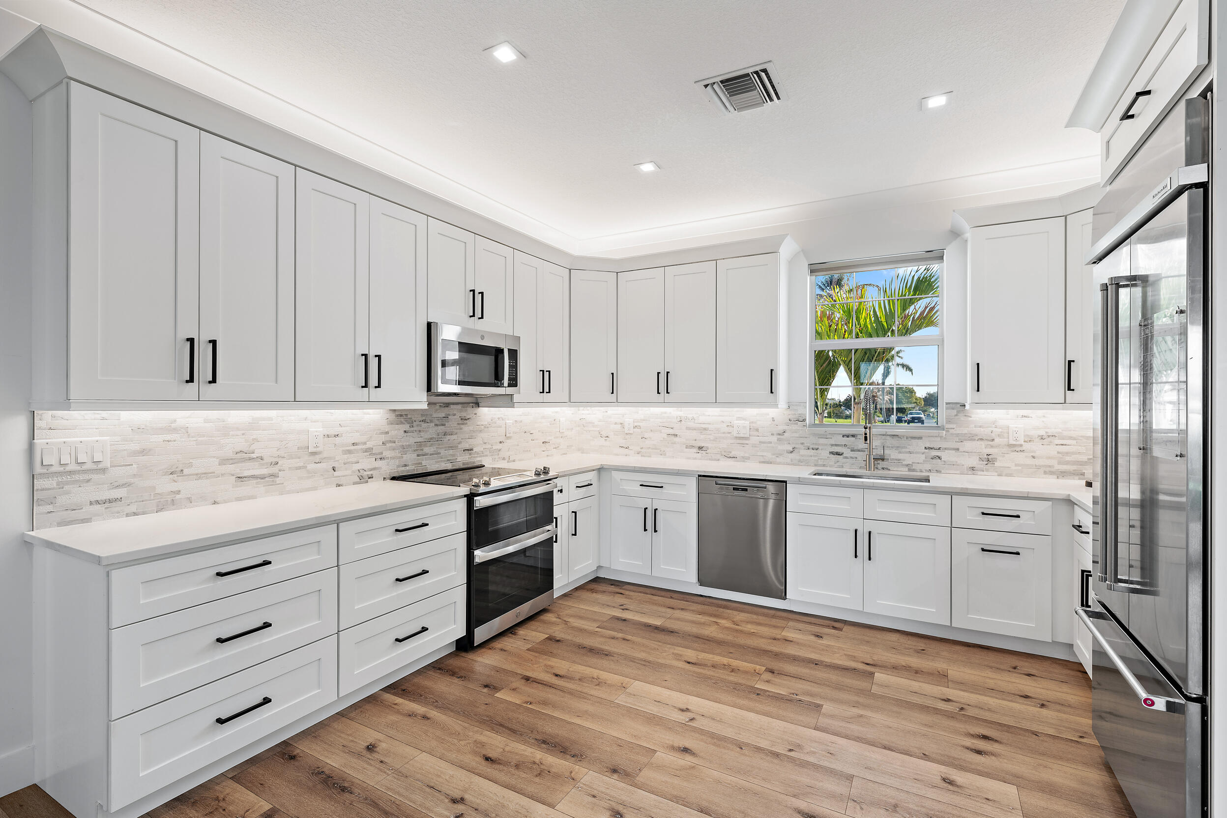 PINE TREE TERRACE - Residential