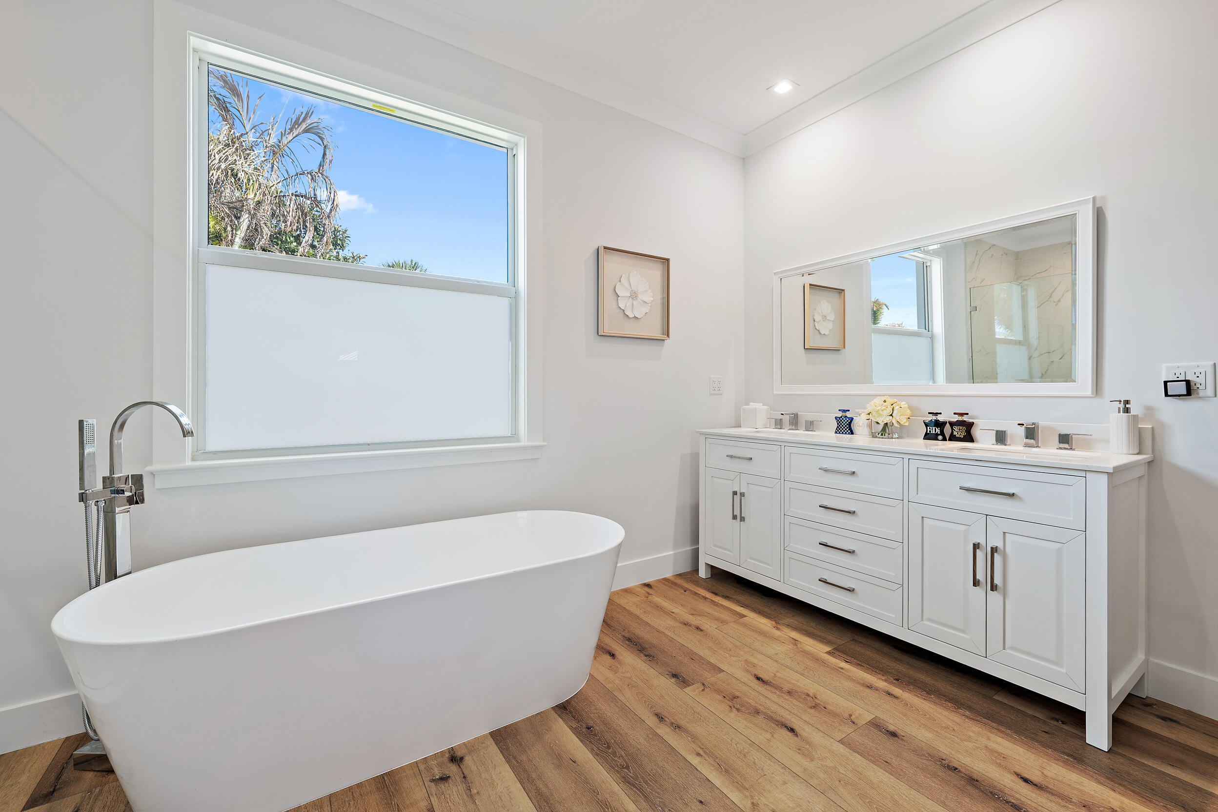 PINE TREE TERRACE - Residential