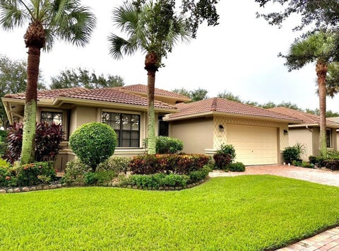 8041 E Via Grande, Boynton Beach, FL 33437 - #: B26048681