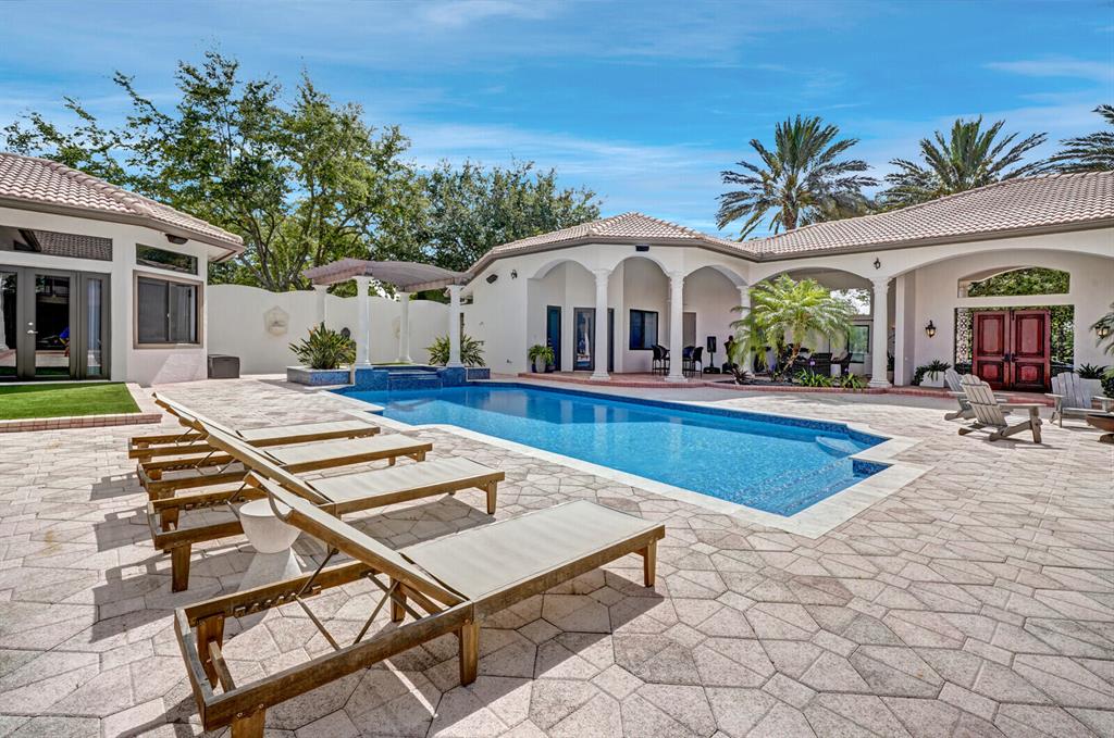 PARKLAND LAKES P U D - Residential