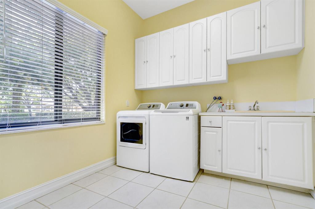 PARKLAND LAKES P U D - Residential