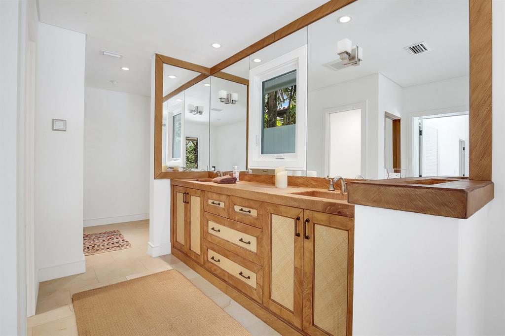 JUPITER INLET COLONY - Residential