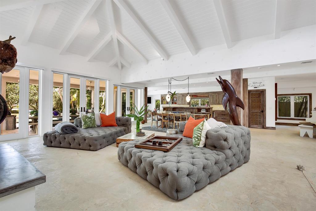 JUPITER INLET COLONY - Residential