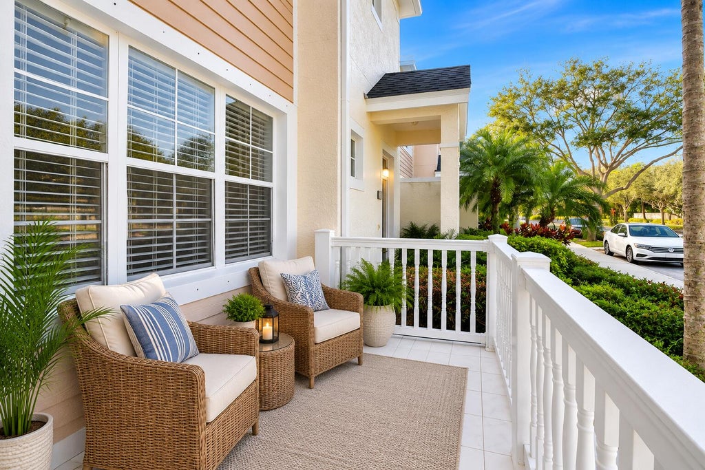 Photo of 826 DAKOTA Drive #102, Jupiter, FL 33458 (MLS # B26079859)