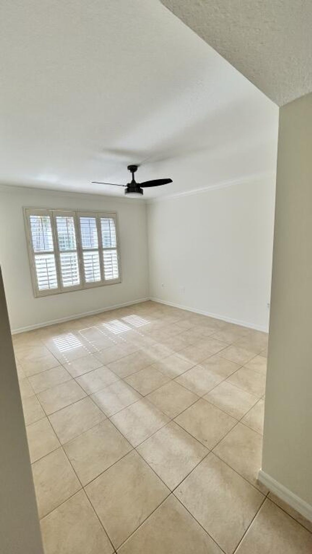 Photo of 302 Villa Circle, Boynton Beach, FL 33435 (MLS # R11059504)