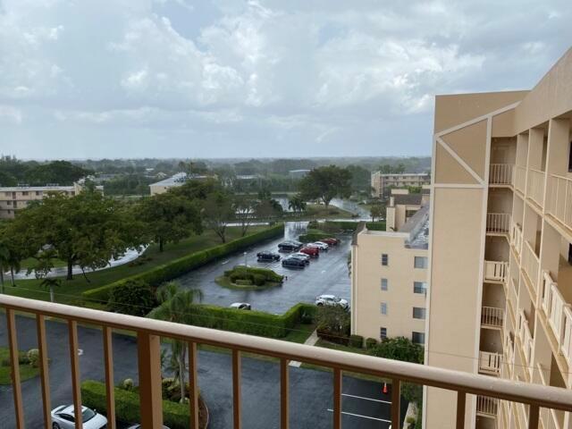 7076 Huntington Lane 805