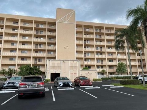 7076 Huntington Lane 805 Delray Beach FL 33446
