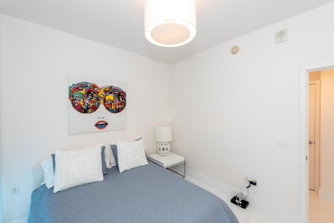 NORTH CARILLON BEACH COND - Residential