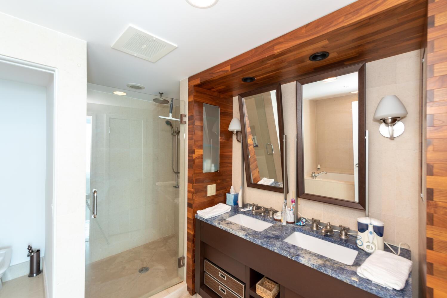 NORTH CARILLON BEACH COND - Residential