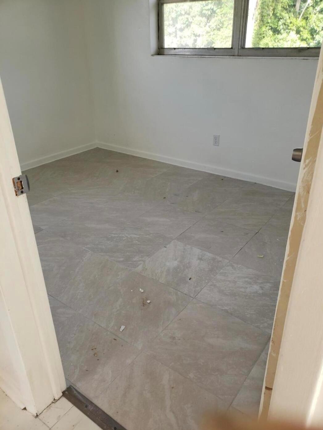 WALKERS SUB - Residential Lease