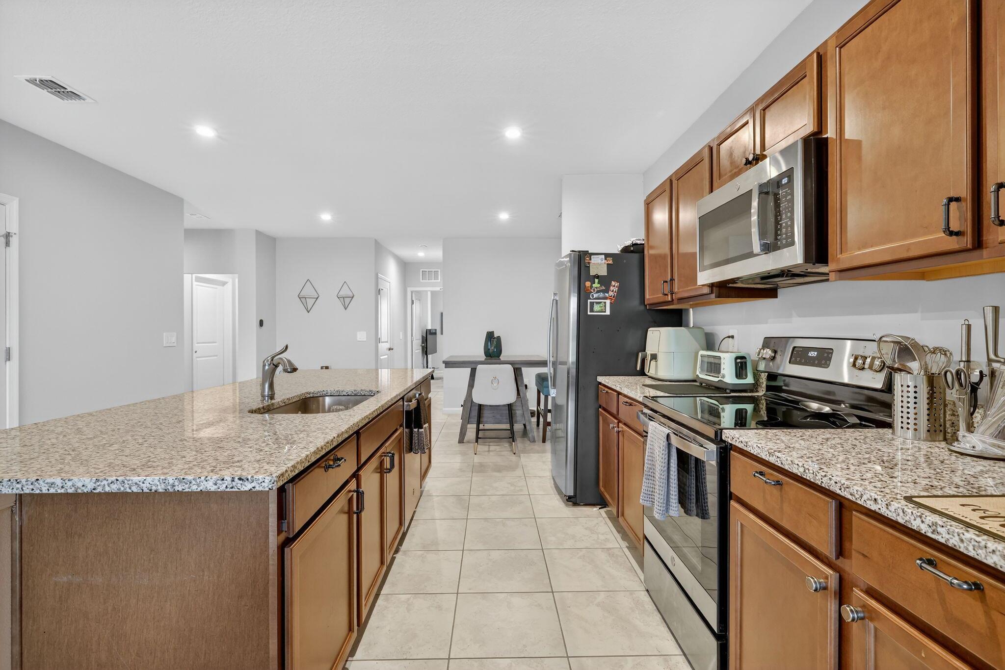 AVALON CROSSING - Residential