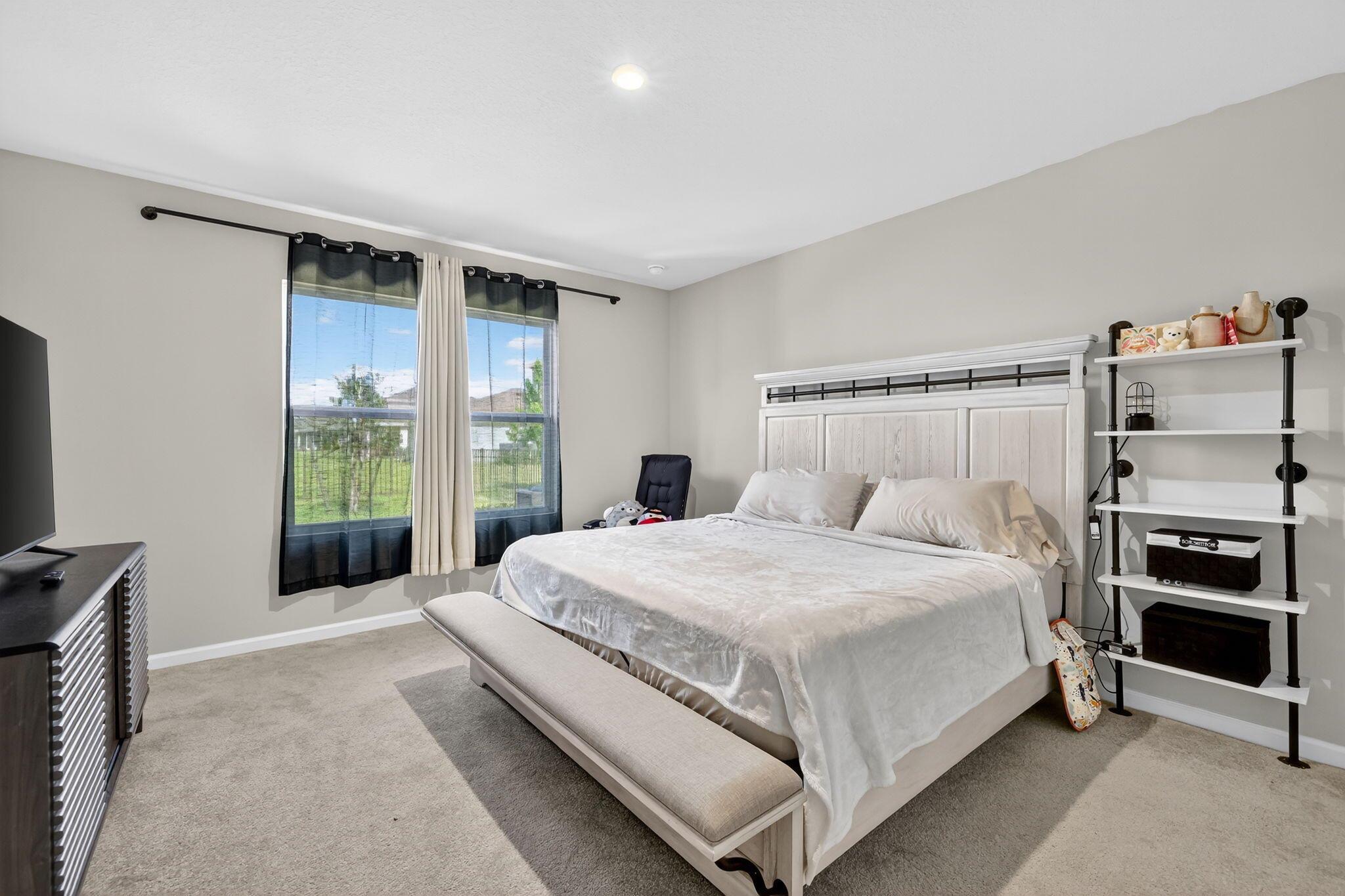 AVALON CROSSING - Residential