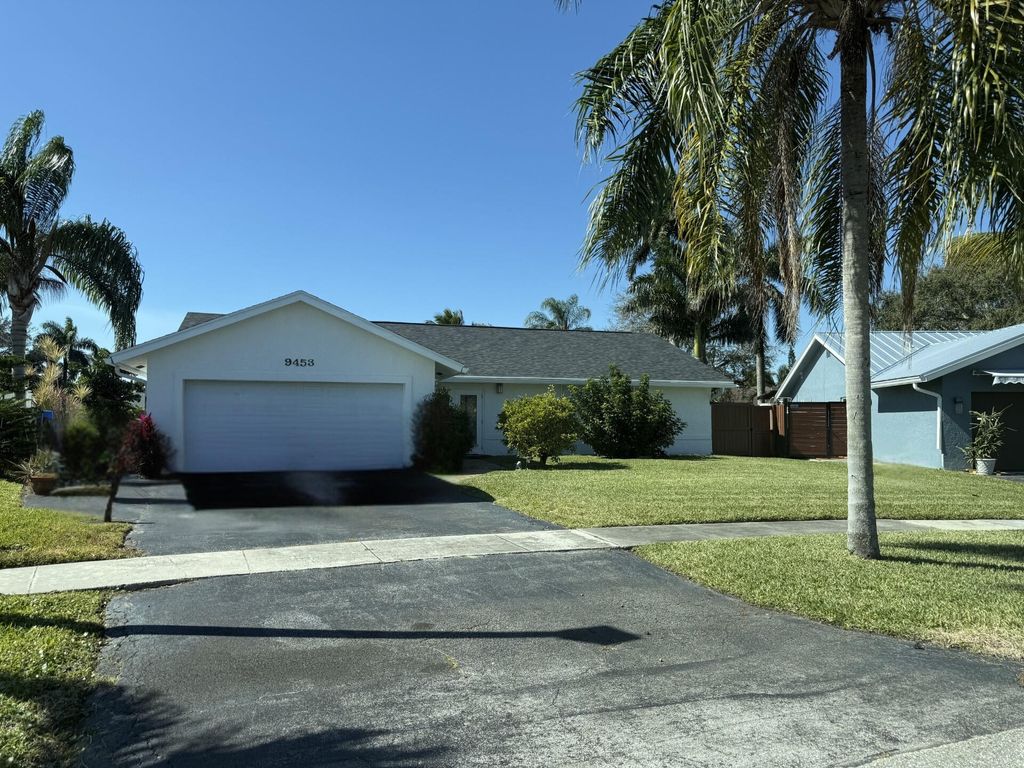 Photo of 9453 Burlington Place, Boca Raton, FL 33434 (MLS # R11164040)