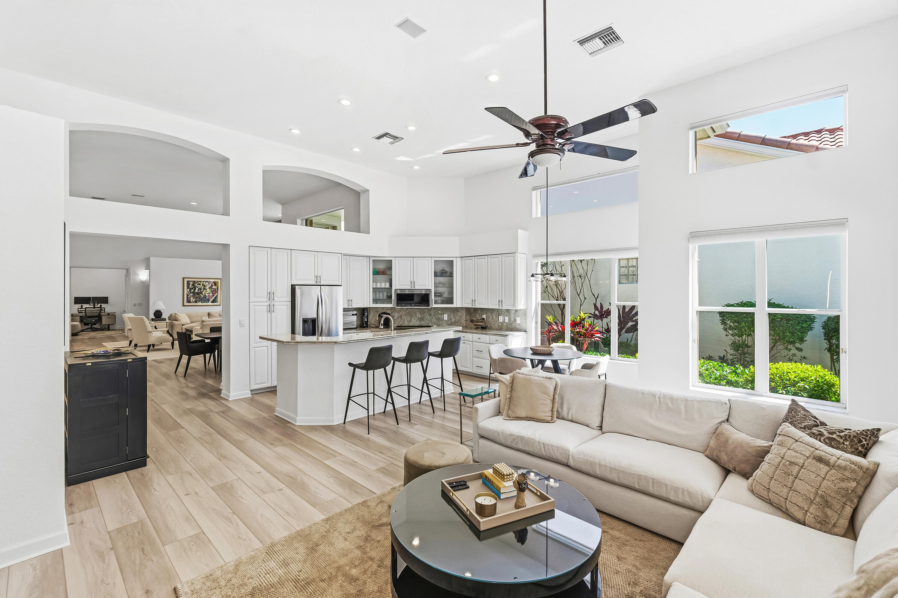 BAY POINTE - Residential Lease