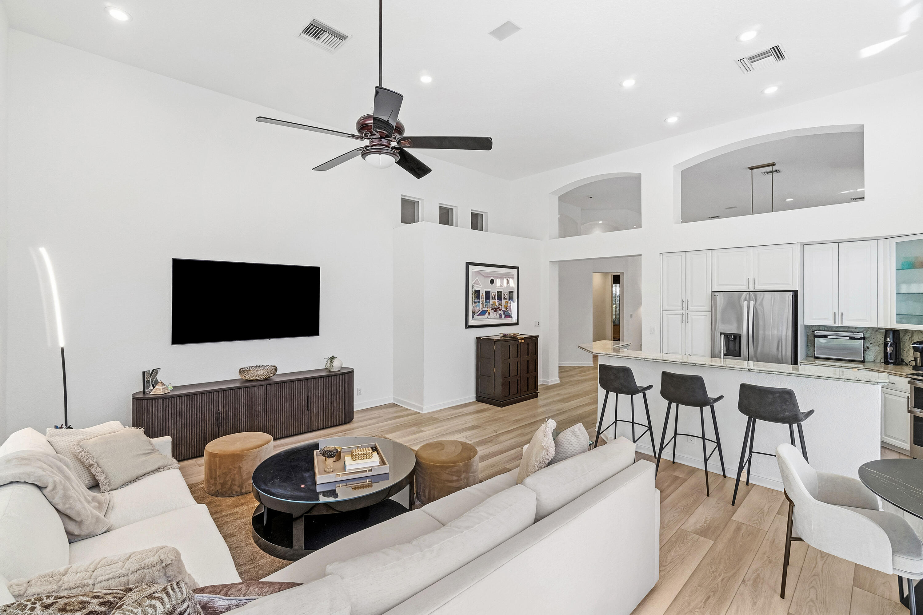 BAY POINTE - Residential Lease