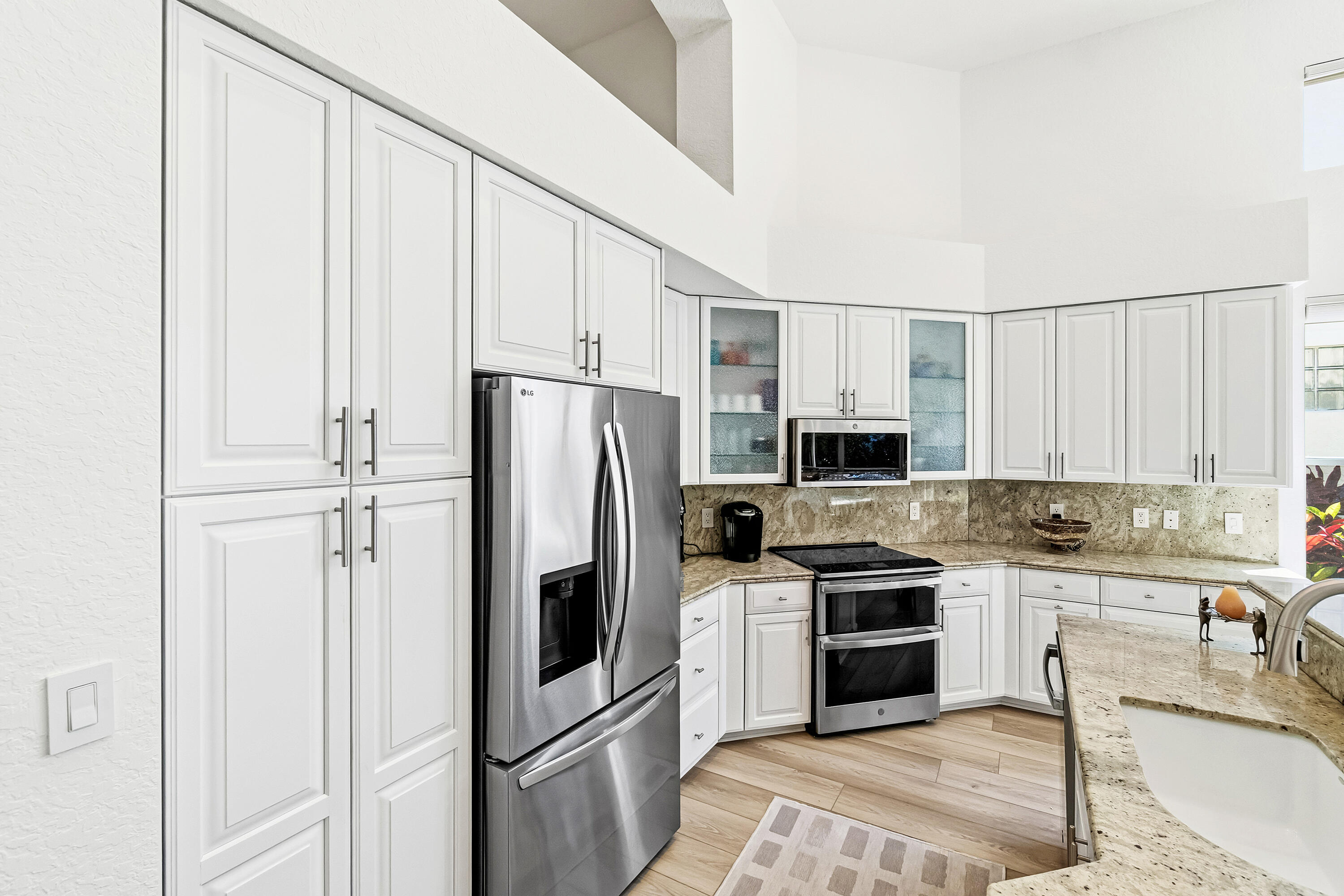 BAY POINTE - Residential Lease