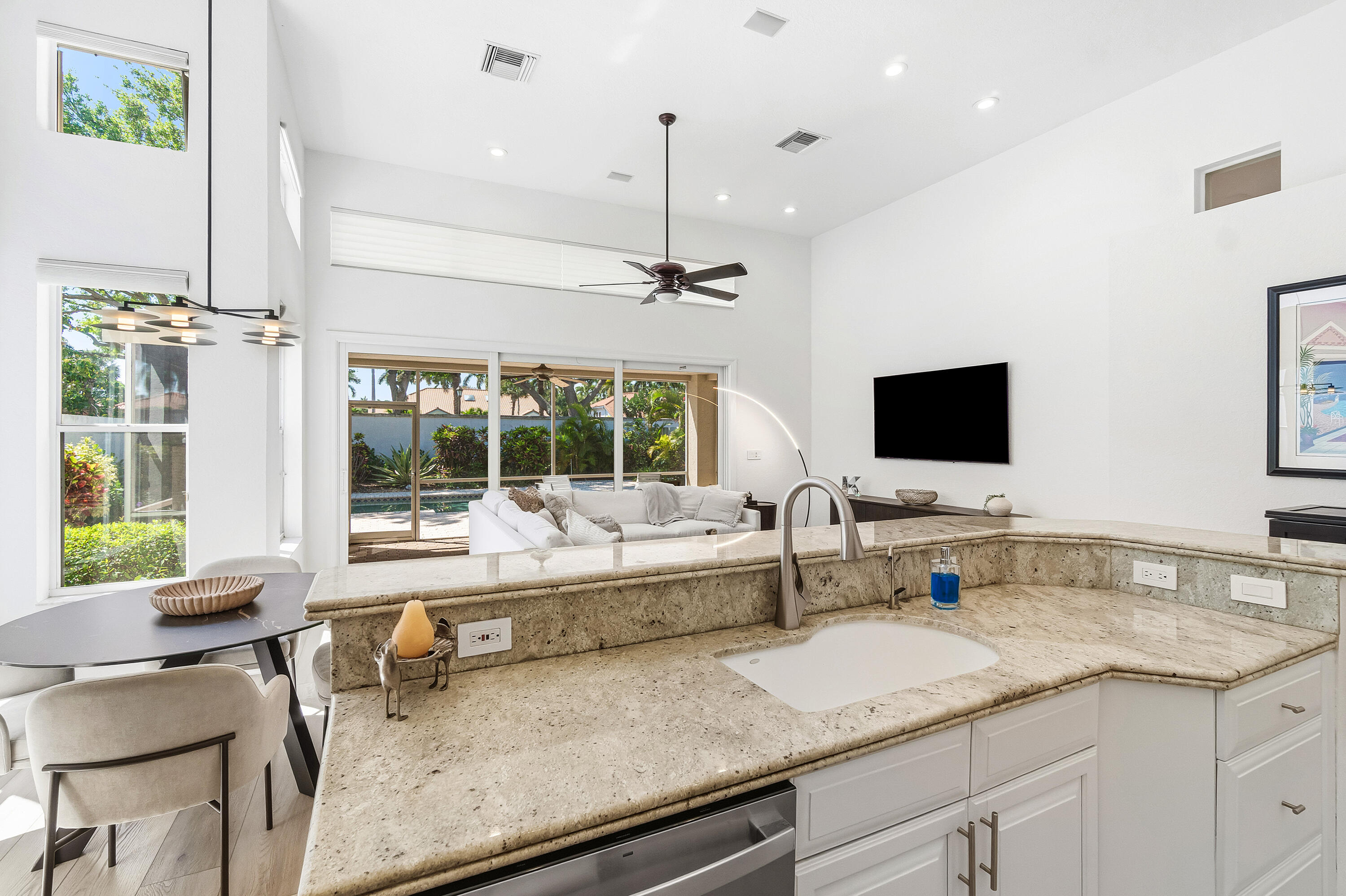 BAY POINTE - Residential Lease