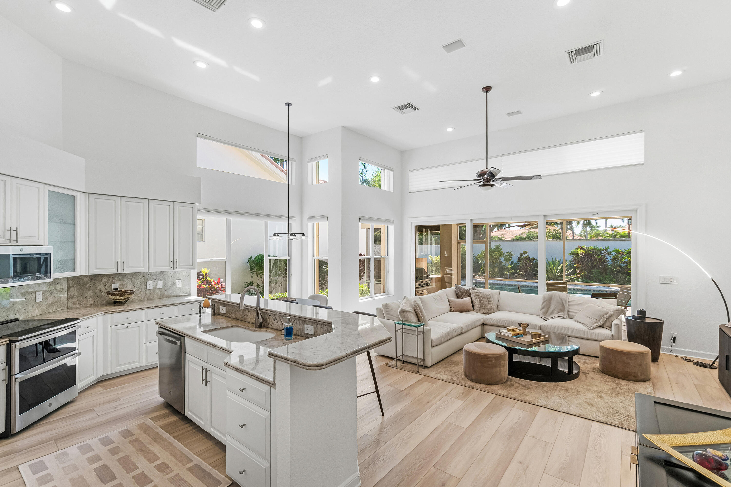 BAY POINTE - Residential Lease