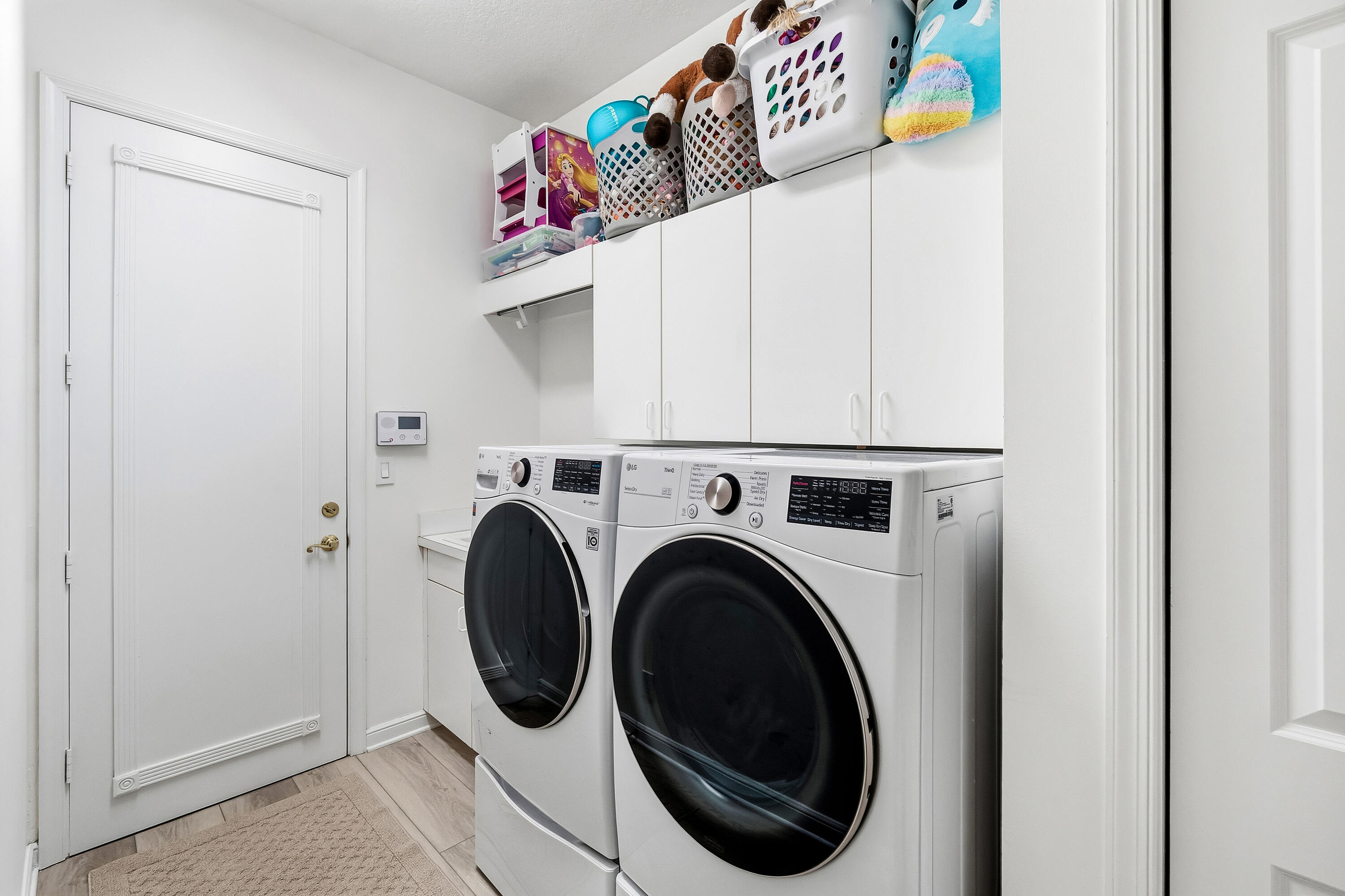 BAY POINTE - Residential Lease