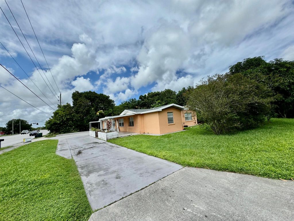 Photo of 753 E Prima Vista Boulevard, Port Saint Lucie, FL 34952 (MLS # R11018015)