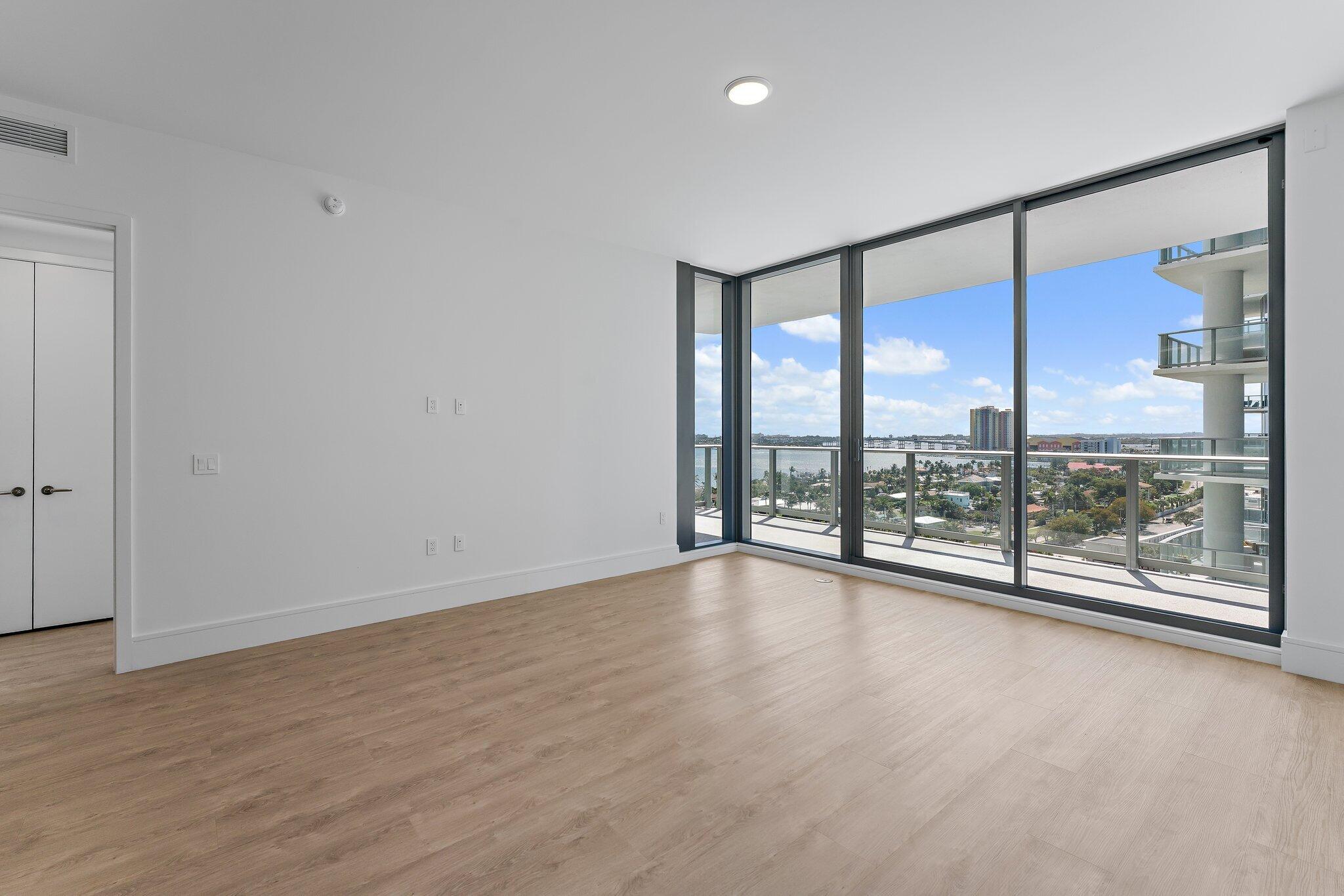 NAUTILUS 220 CONDO - Residential