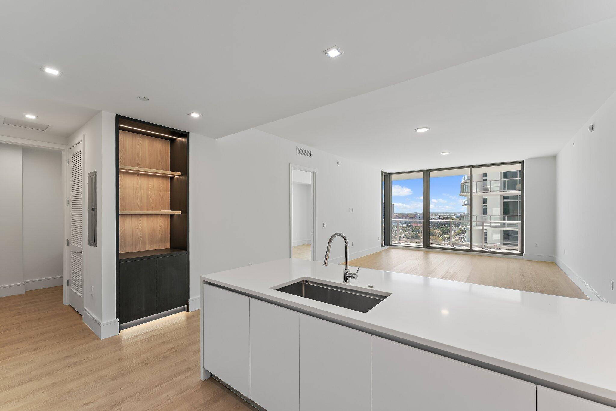 NAUTILUS 220 CONDO - Residential