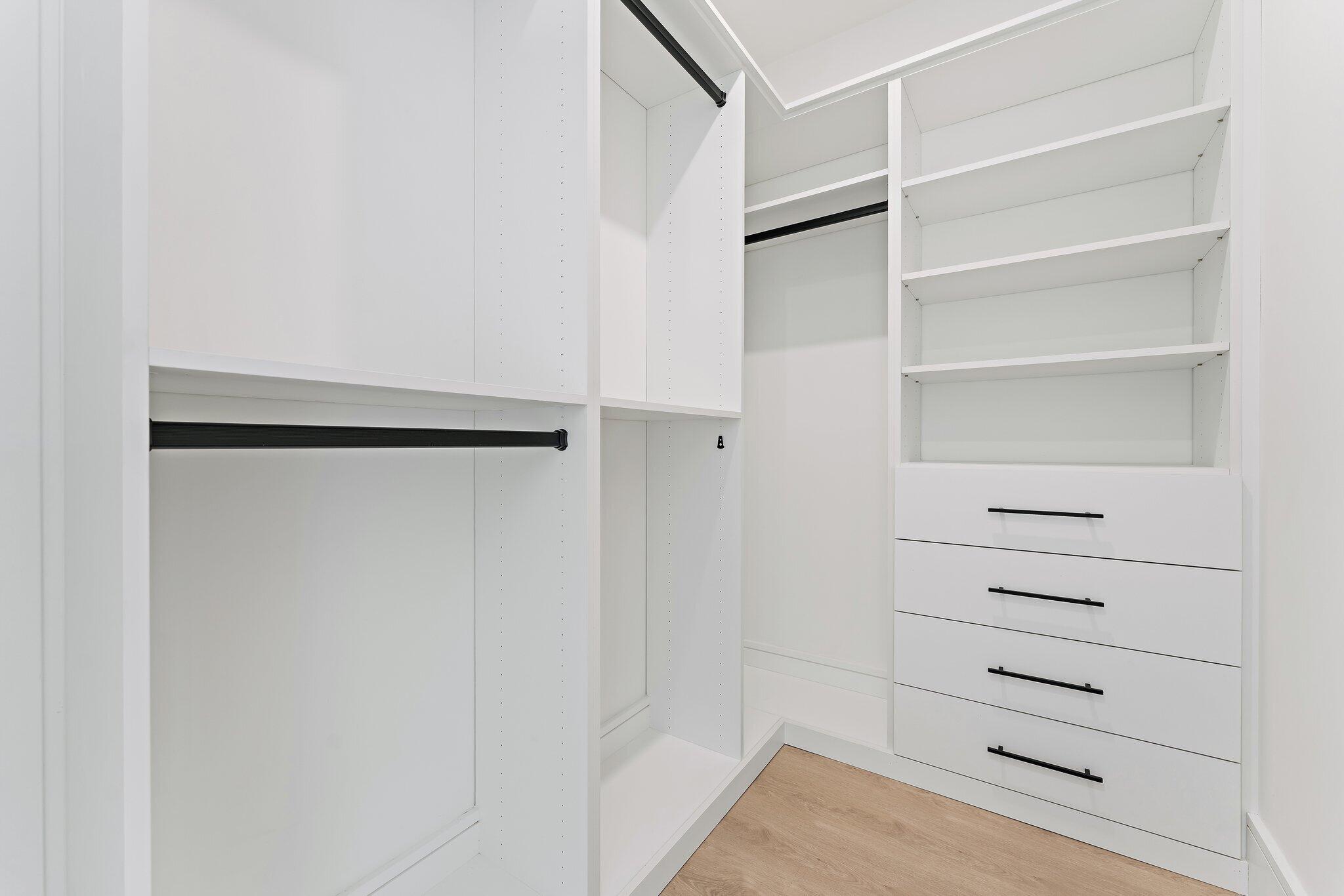 NAUTILUS 220 CONDO - Residential