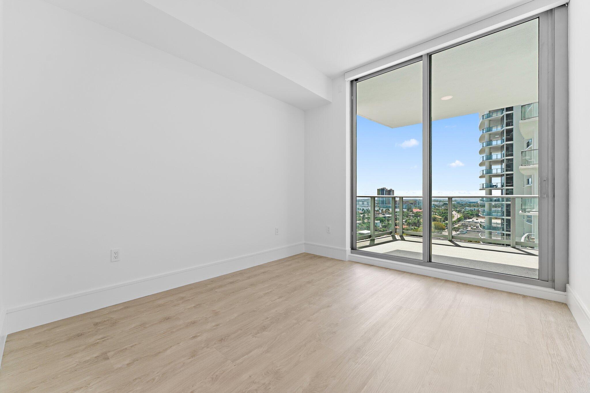 NAUTILUS 220 CONDO - Residential