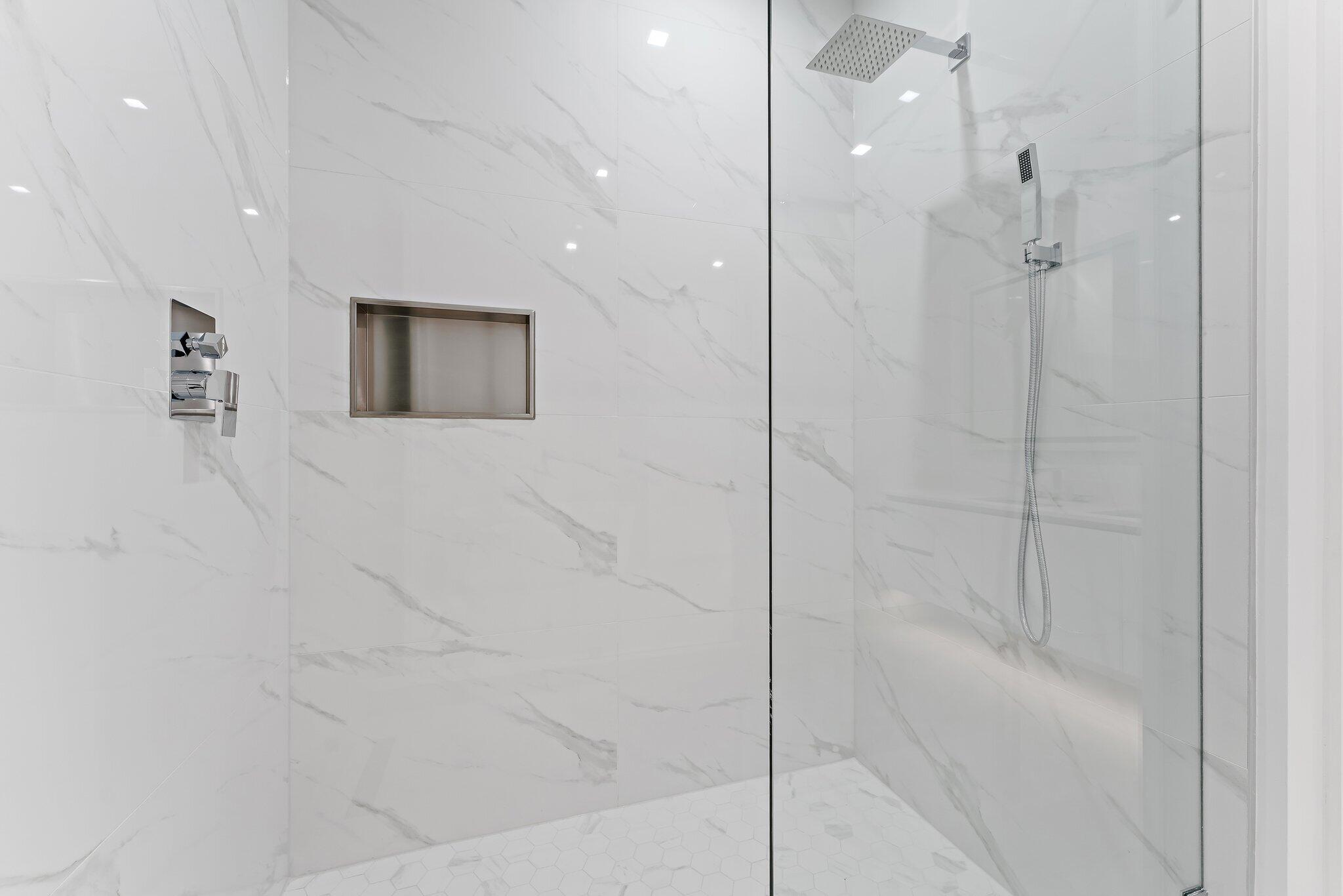 NAUTILUS 220 CONDO - Residential