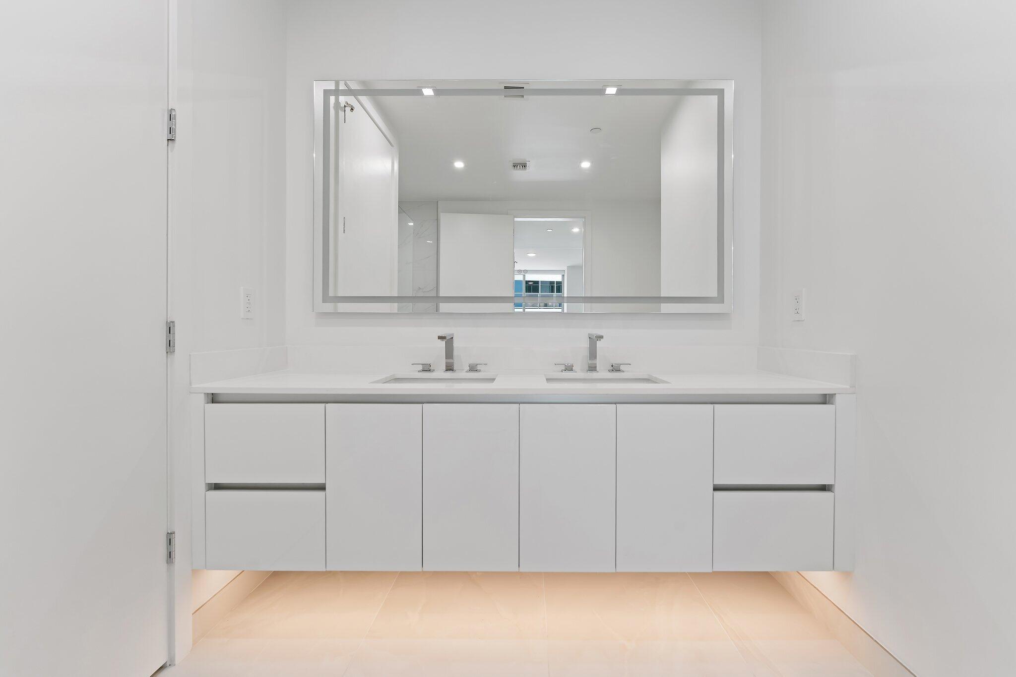 NAUTILUS 220 CONDO - Residential