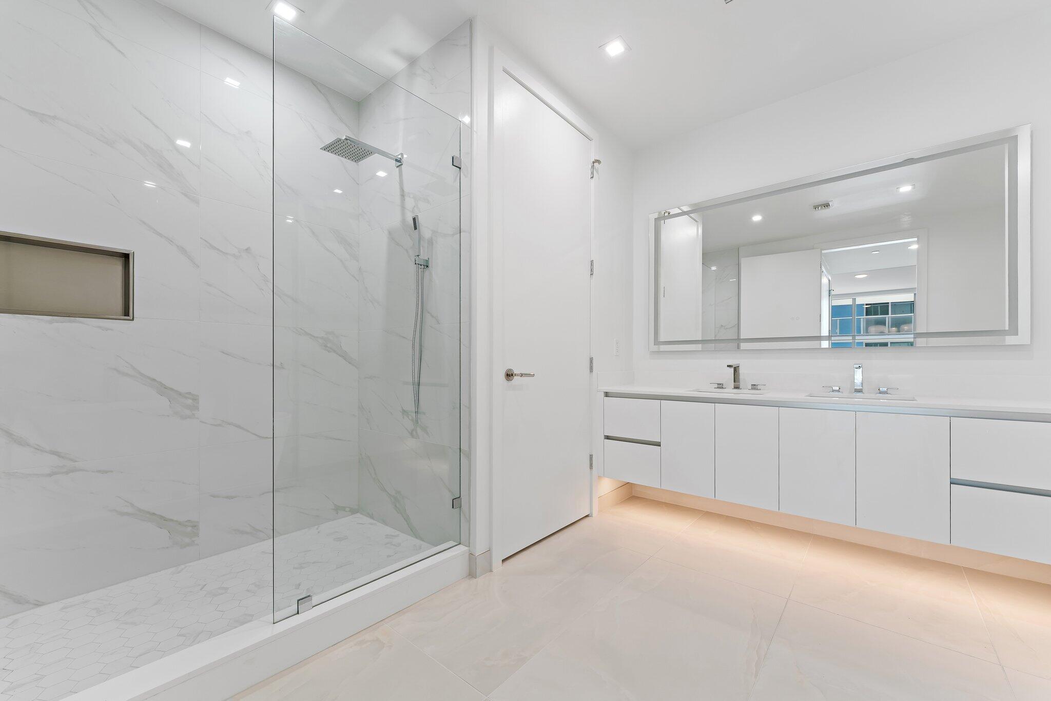 NAUTILUS 220 CONDO - Residential