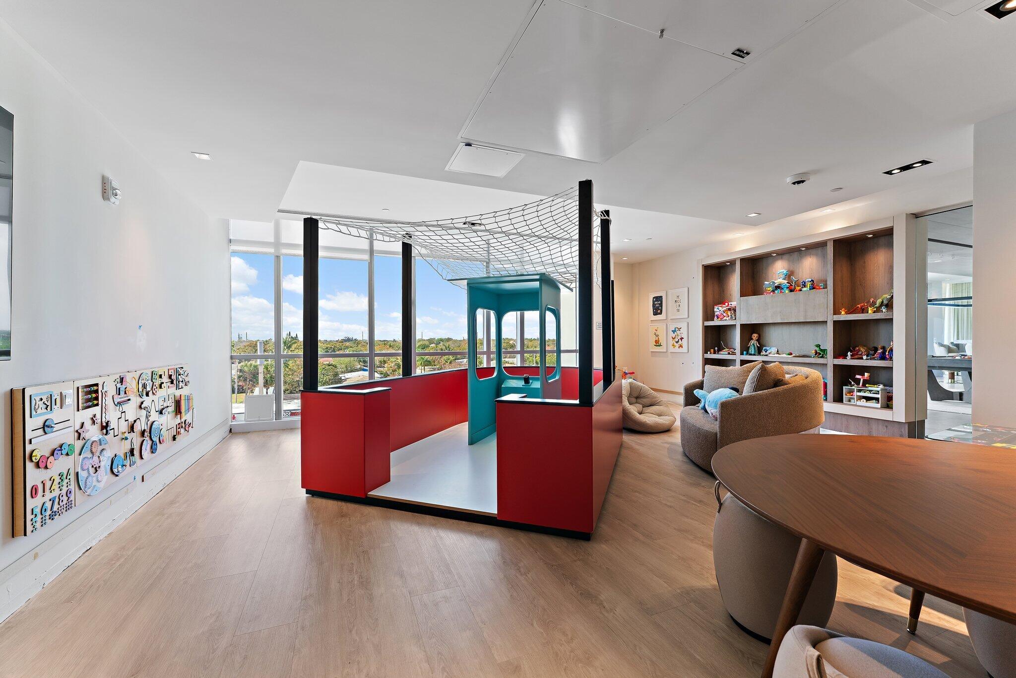 NAUTILUS 220 CONDO - Residential