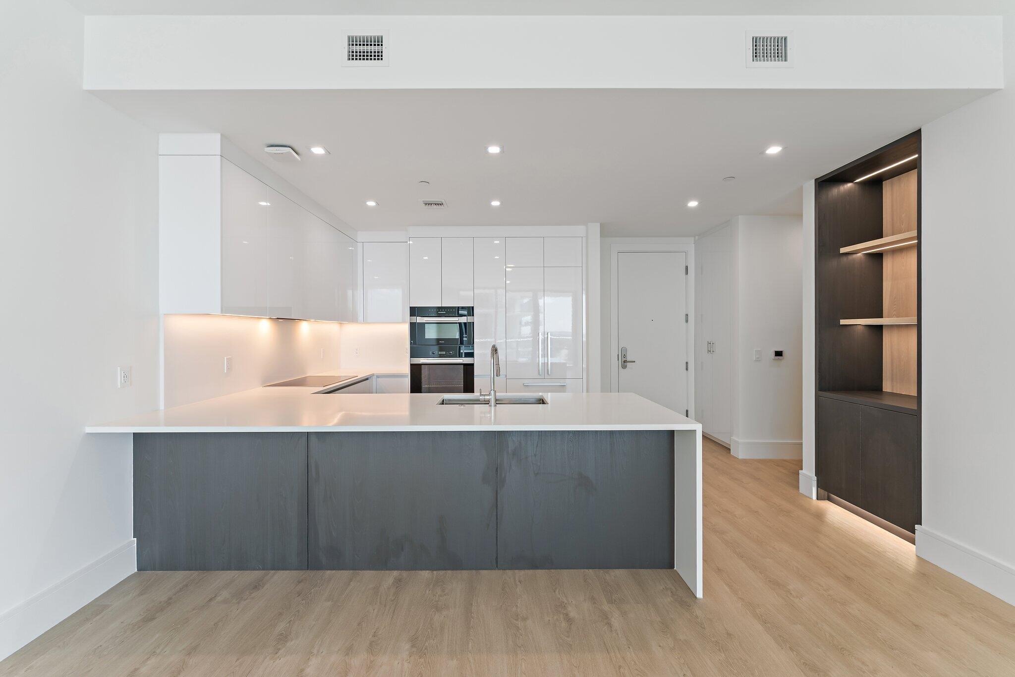 220 Lake Shore Drive 1219