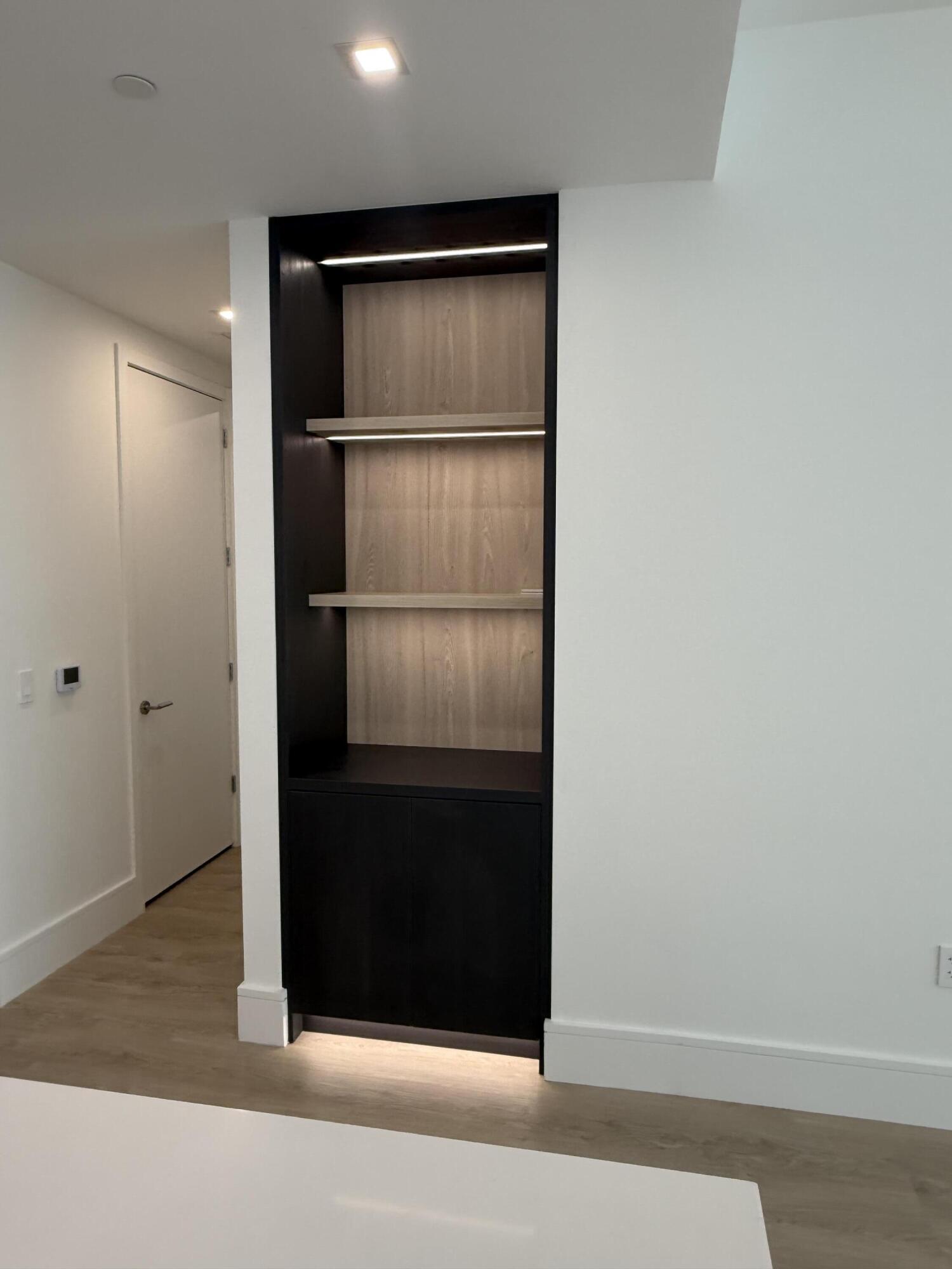 NAUTILUS 220 CONDO - Residential