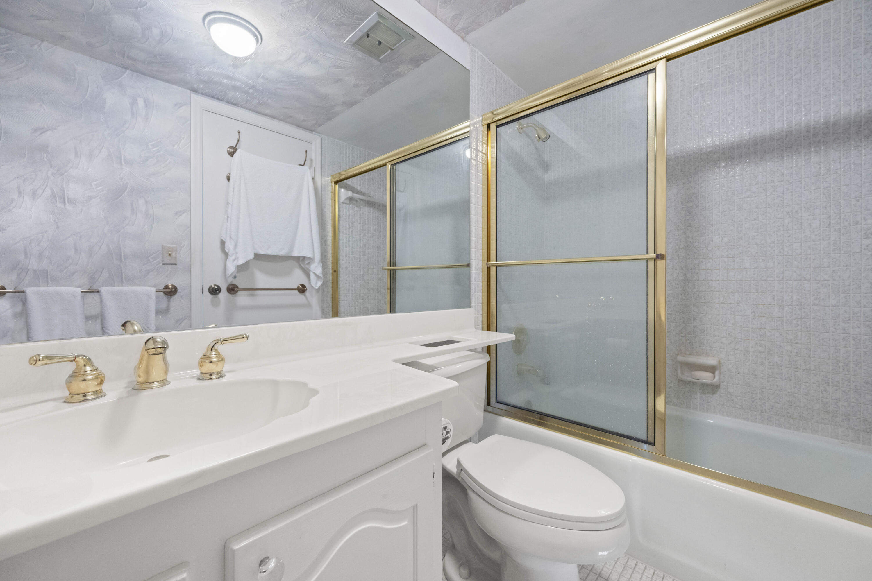 BRIGADOON CONDO - Residential Lease