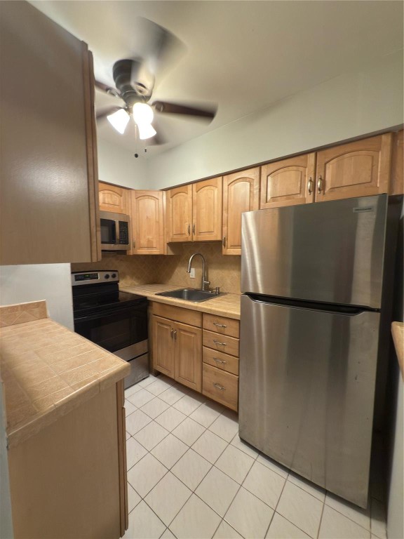 600 Layne Boulevard 117