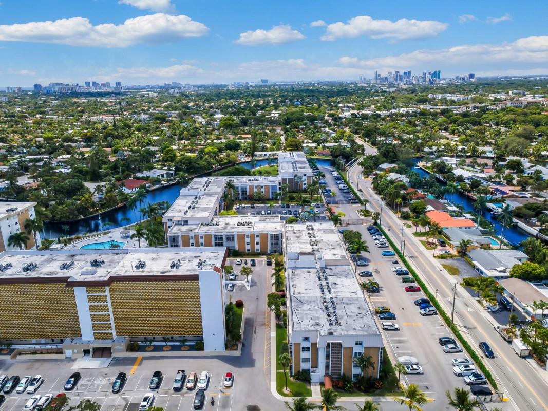 RIVER SHORES CONDO - Residential