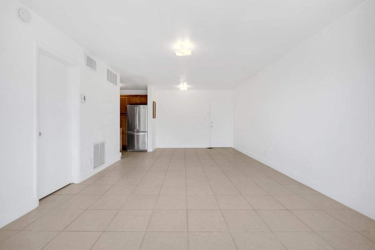 RIVER SHORES CONDO - Residential