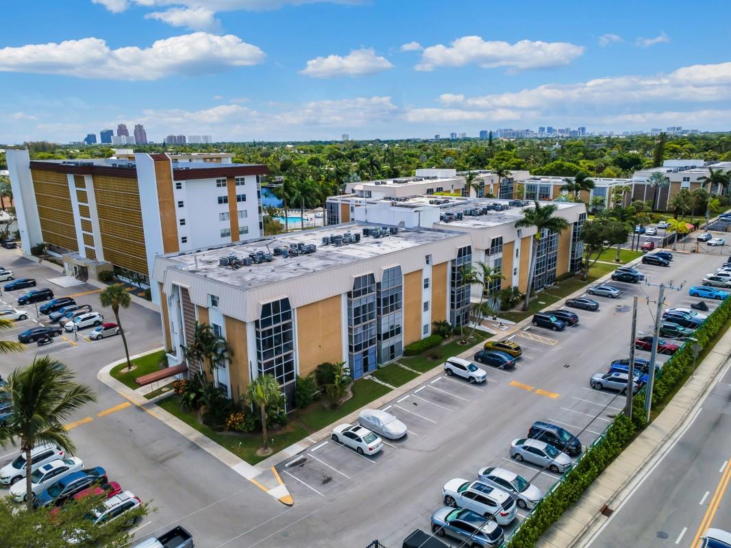 RIVER SHORES CONDO - Residential